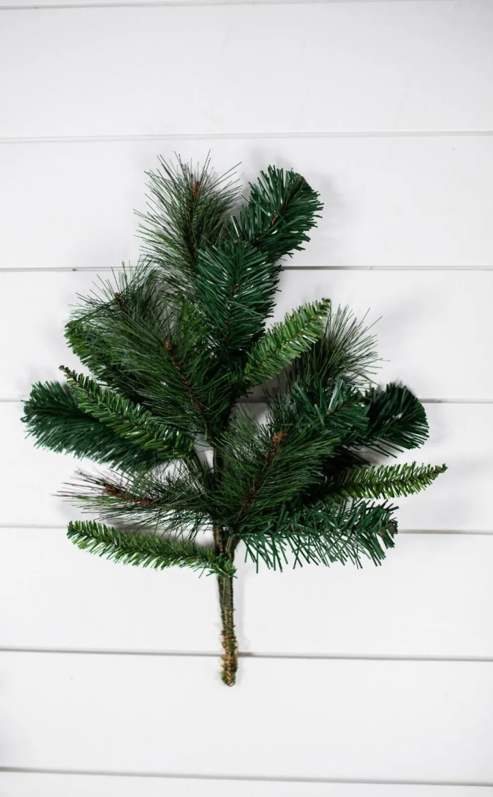 18" Belgium Mix Christmas Spray