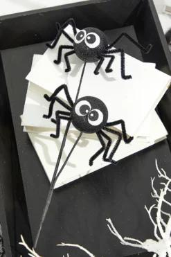 21" Black Spider Spray