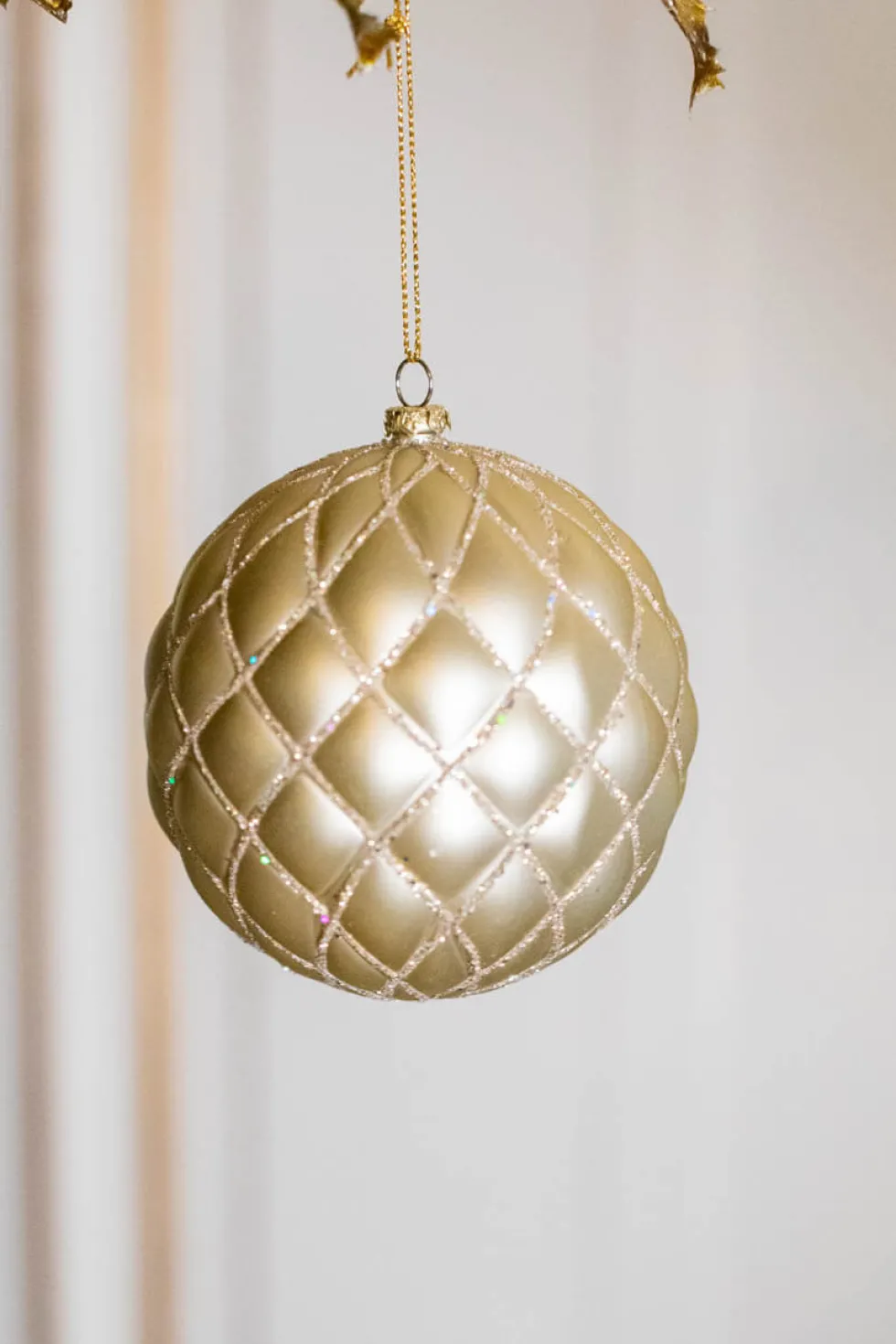 10 CM Champagne Matte Glitter Quilted Net Ball Ornament