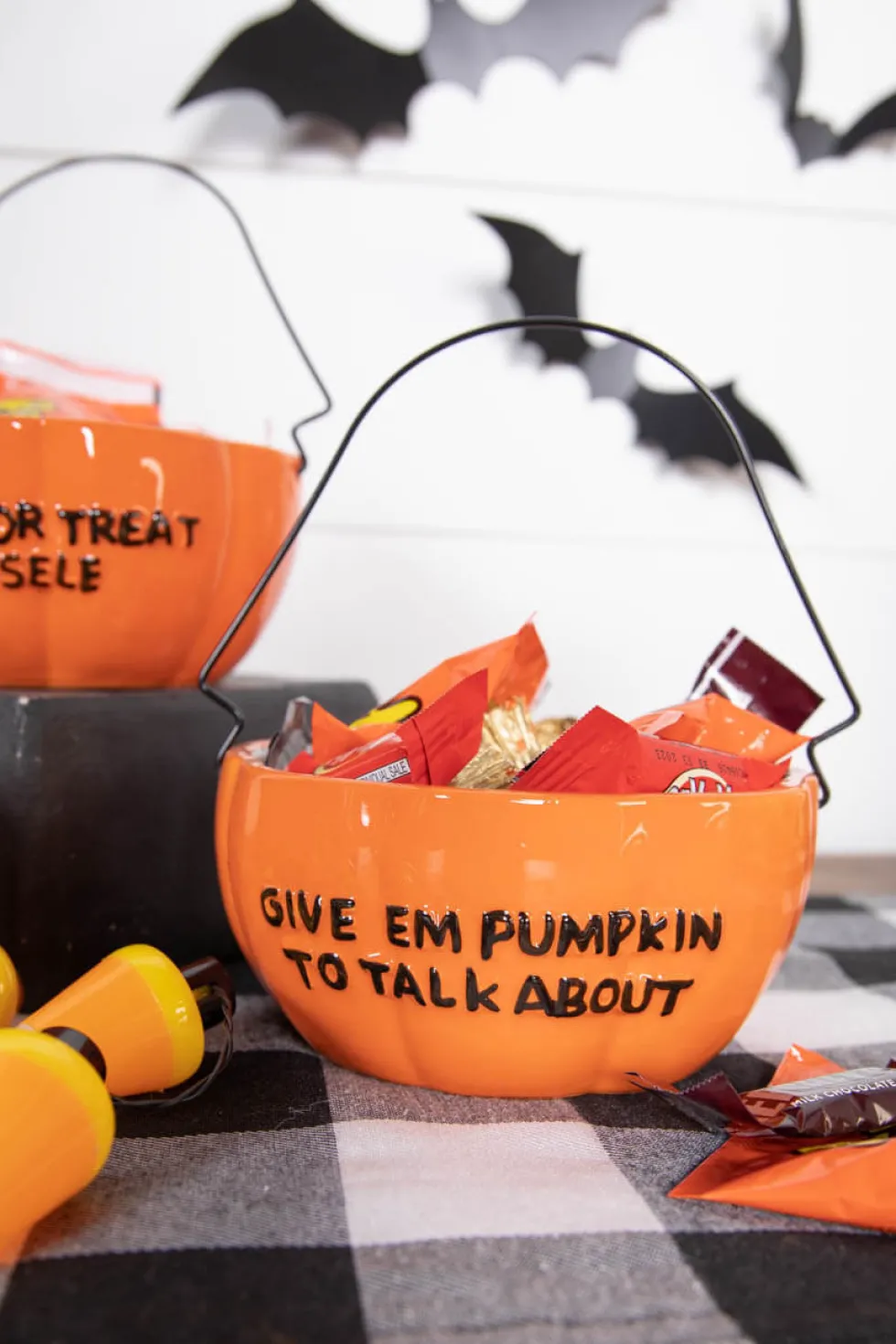 Dolomite Sassy Pumpkin Bowl with Handle