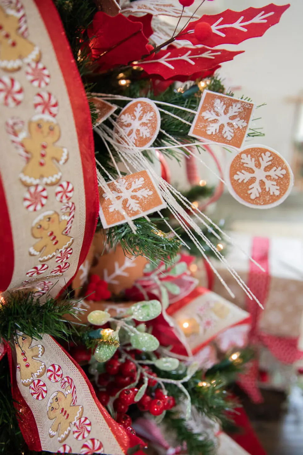 25” Gingerbread Cookie Stem