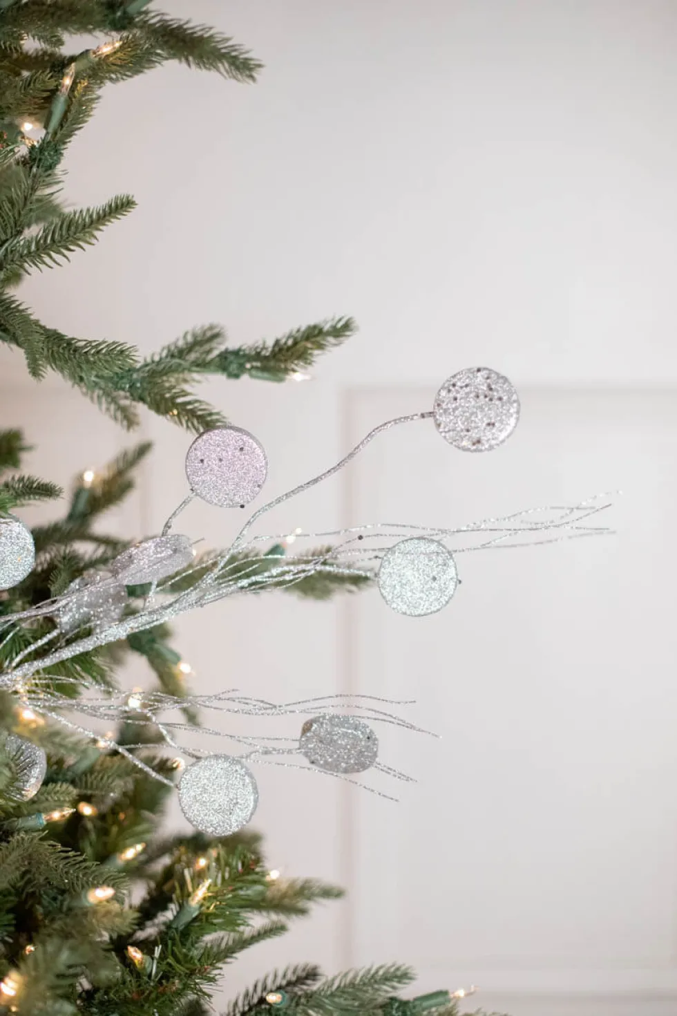 33” Glitter Silver Dollar/Twig Spray Silver