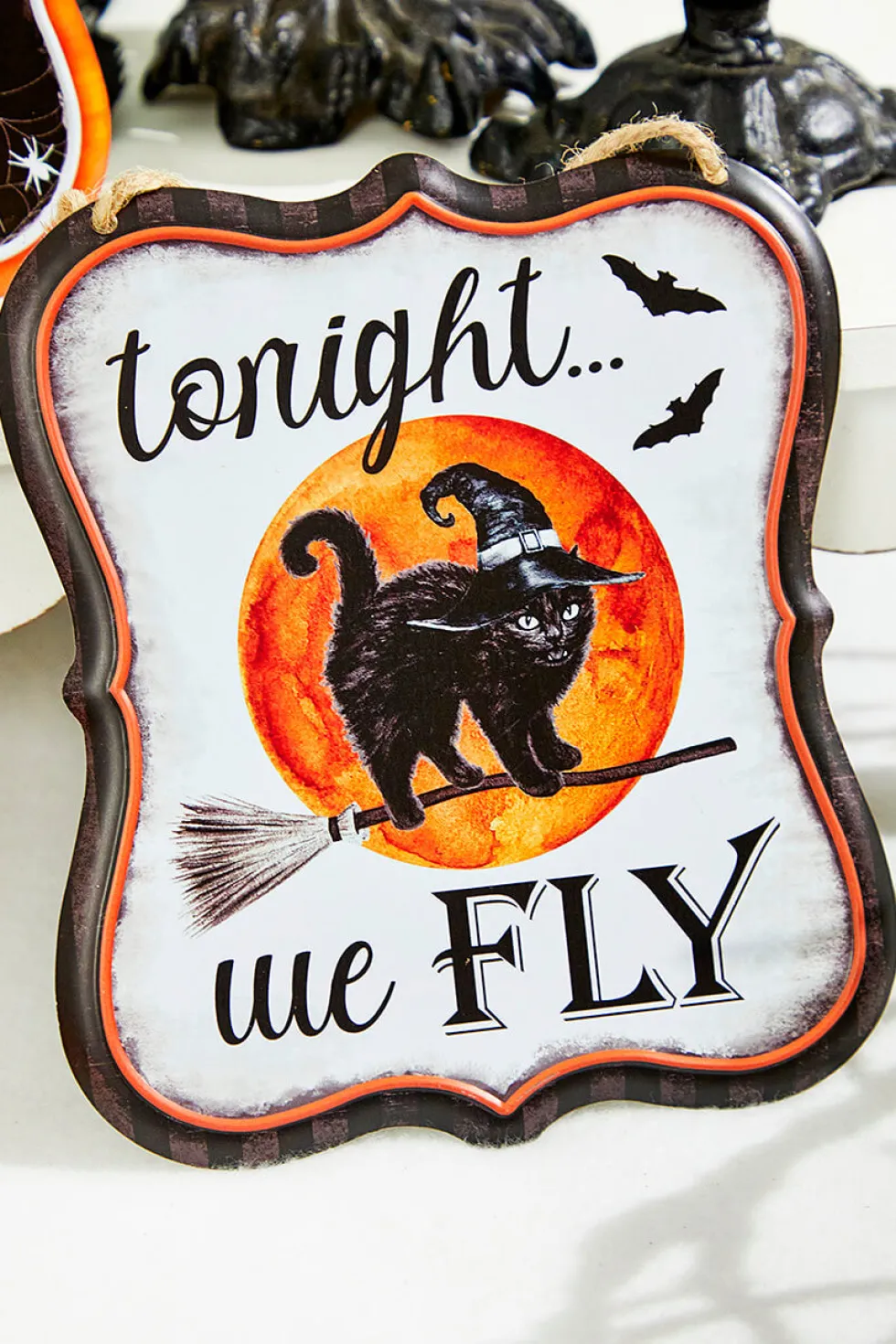 7"H x 6"L Embossed Halloween Sign