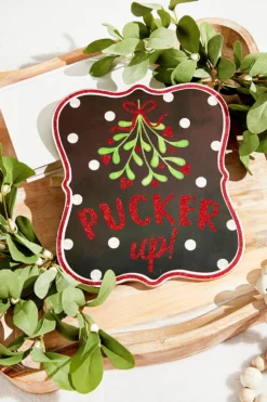 10.5"H x 9"L Glitter Pucker Up Sign