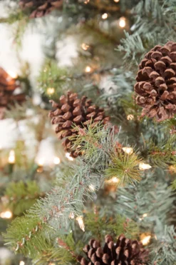 9' Mammoth Pine Christmas Tree with 1,300 Lights