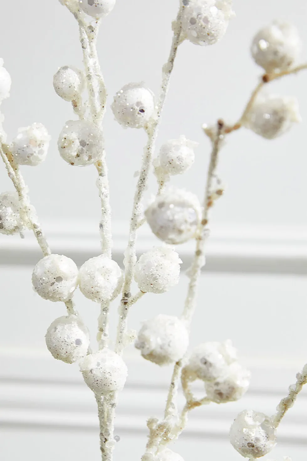 30” Mini Pomegranate Glitter Spray - White