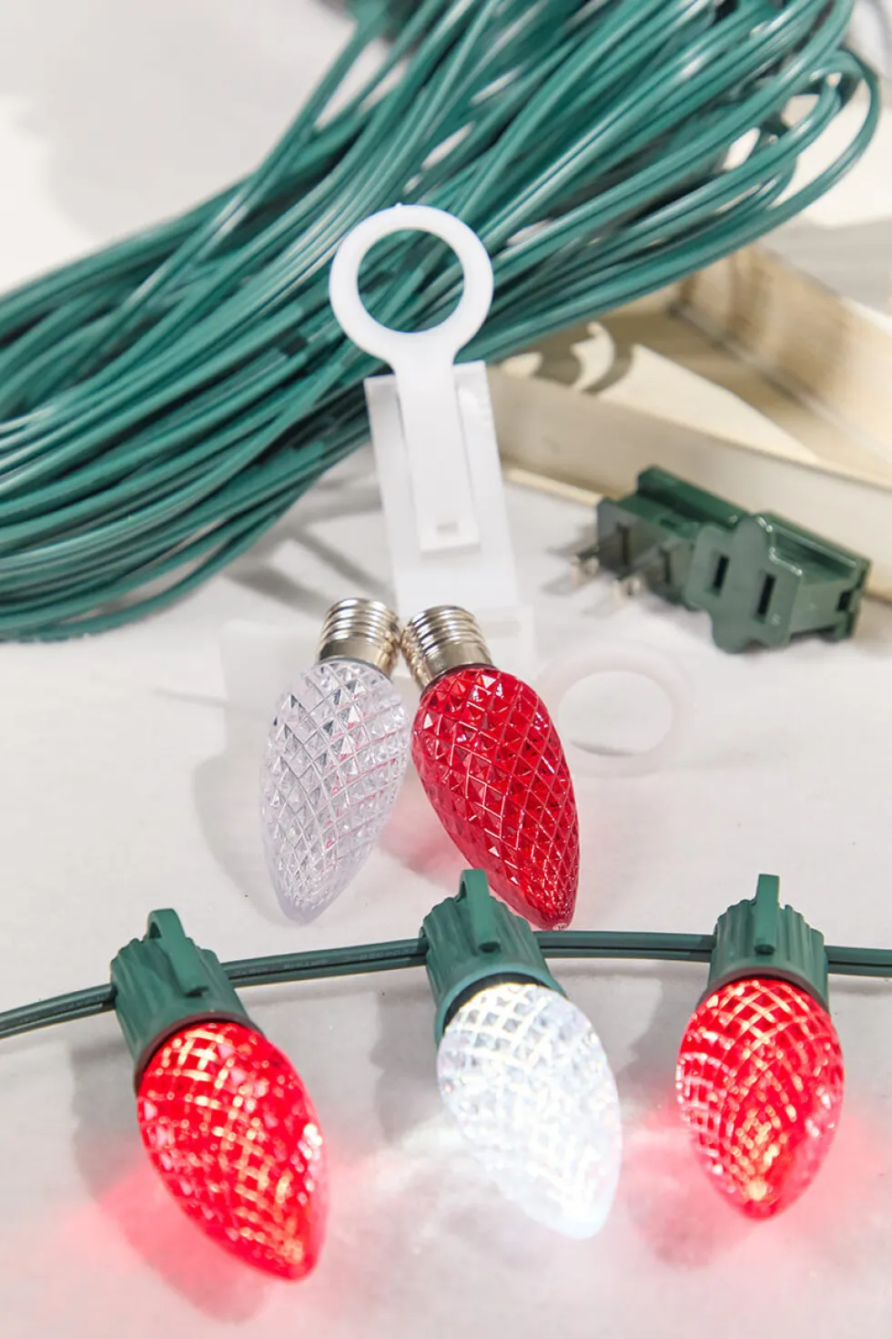 100' Outdoor Christmas Lighting Kit - Cool White/Red