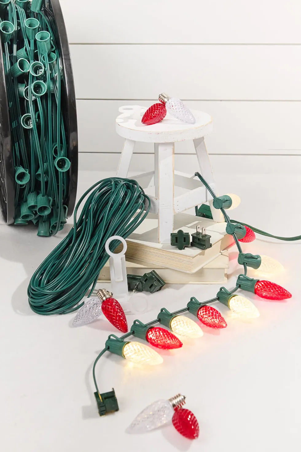 250' Outdoor Christmas Lighting Kit - Warm White/Red