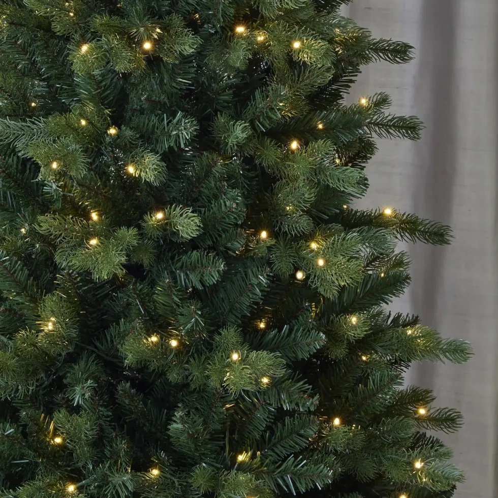 7' Palmetto LED Pine Tree