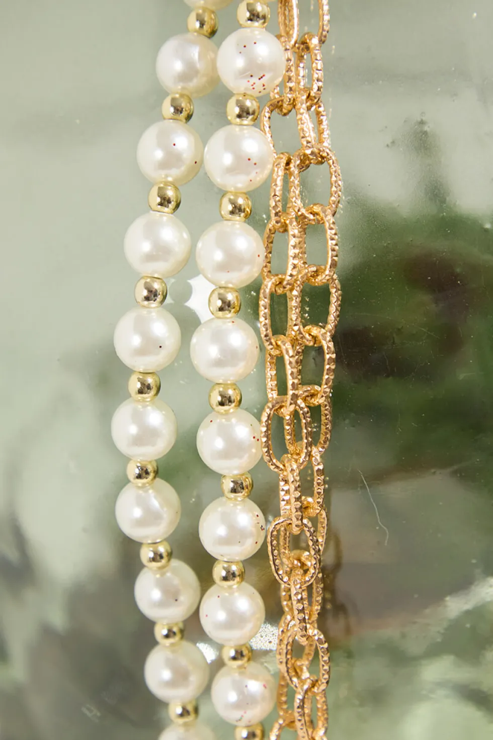 27" Pearl Chain and Bead Garland