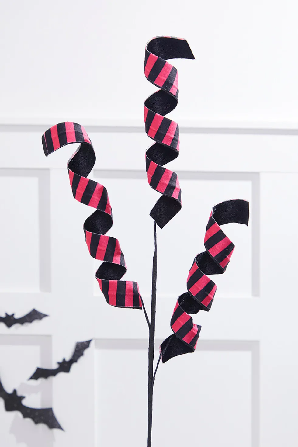 30” Pink & Black Double Sided Fabric Curly Spray
