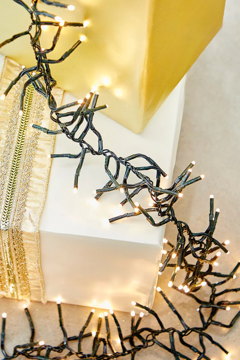 25' Platinum Elite Cluster Lights - 760L Warm White (Green Cord)