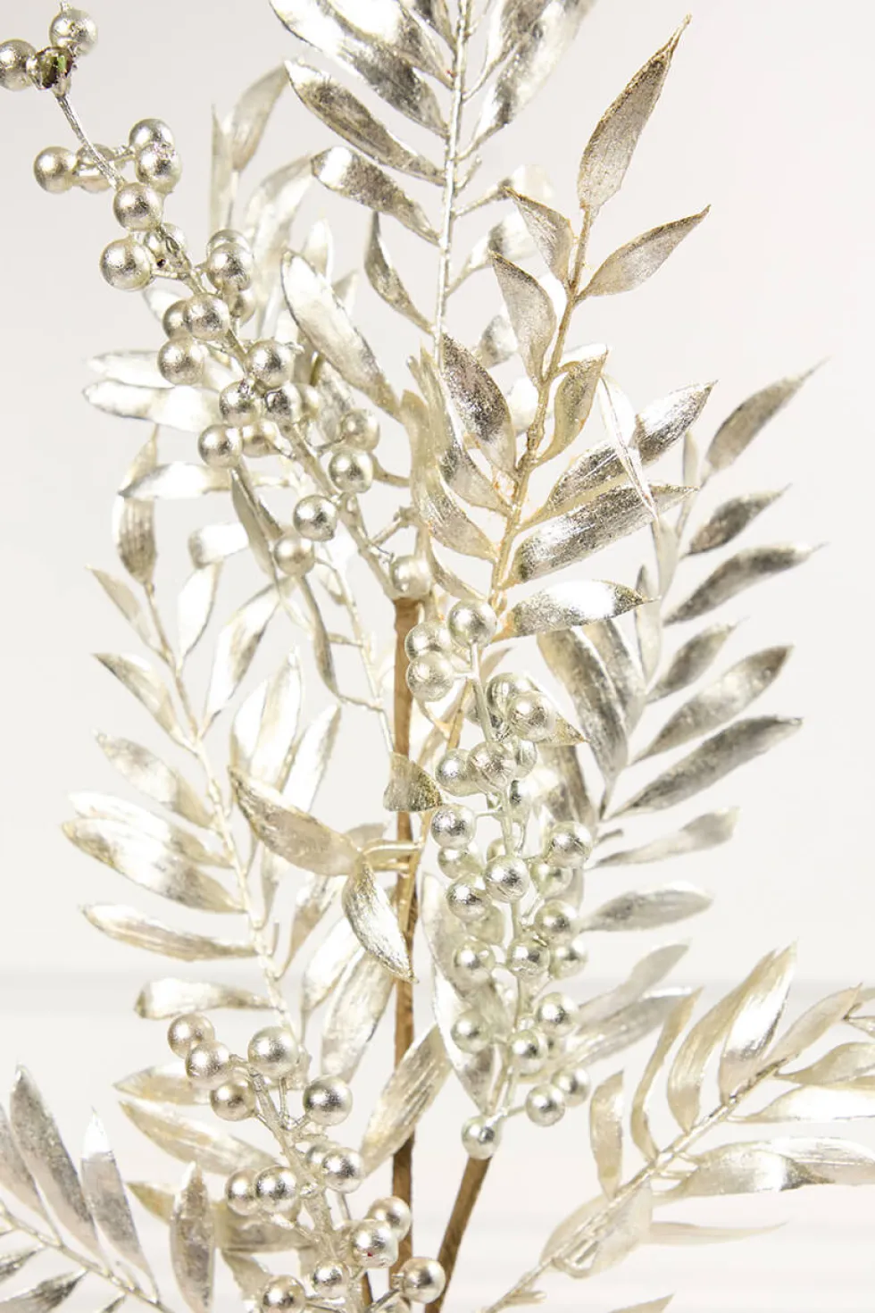 30" Platinum Metallic Pepperberry Stem