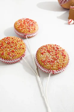 28” Red and White Peppermint Stripe Macaron Waffle Spray