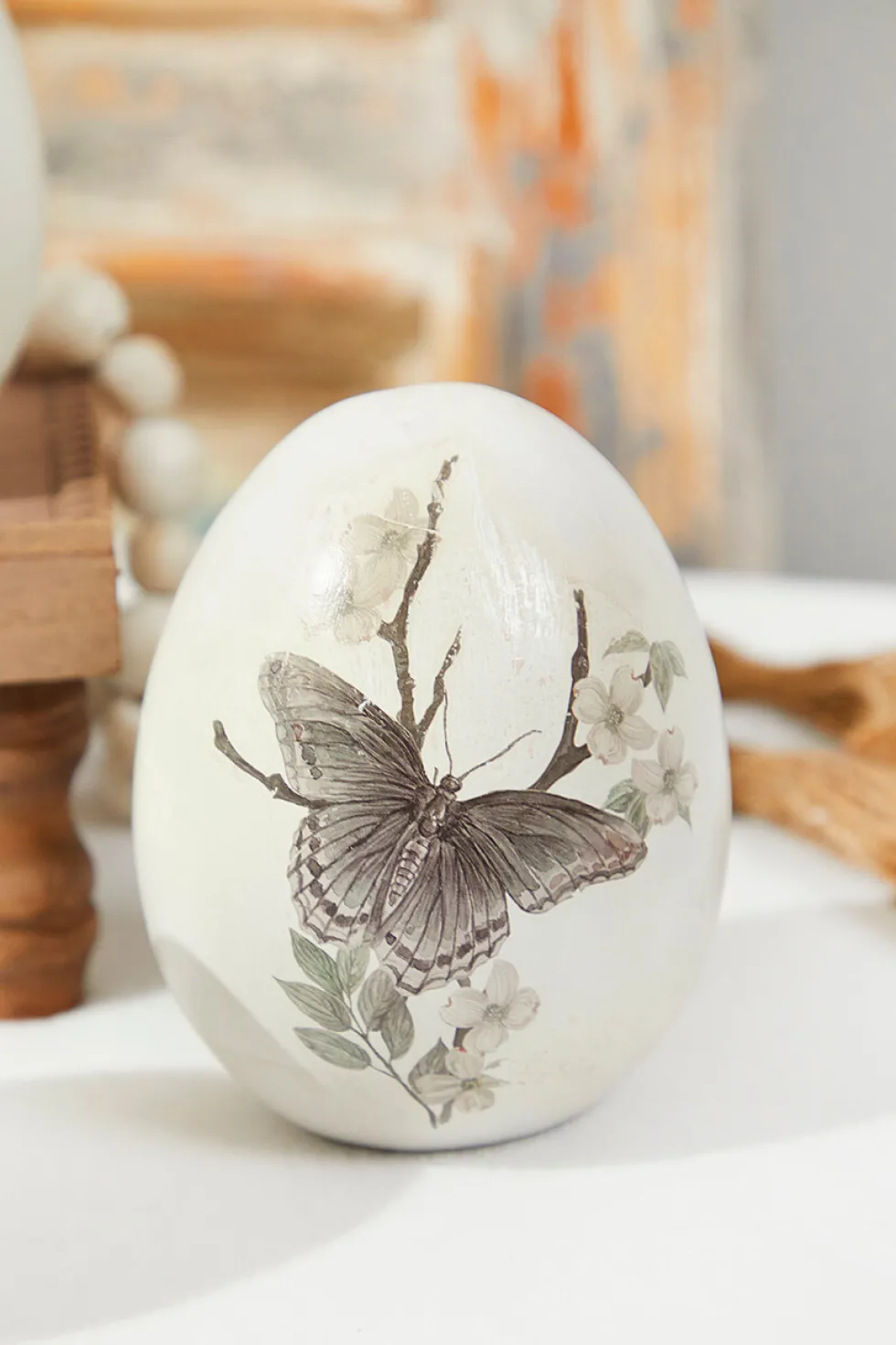 6" Standing Resin Egg - Set of 3
