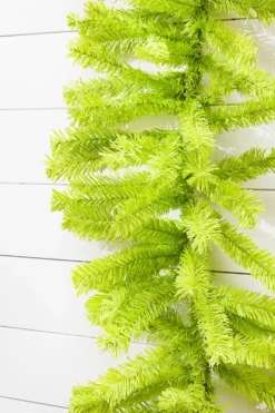 9' x 14" Lime Green Garland