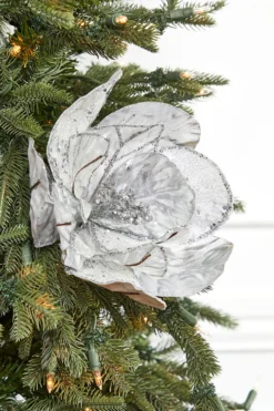 22" x 11" Silver Flower Metallic Stem